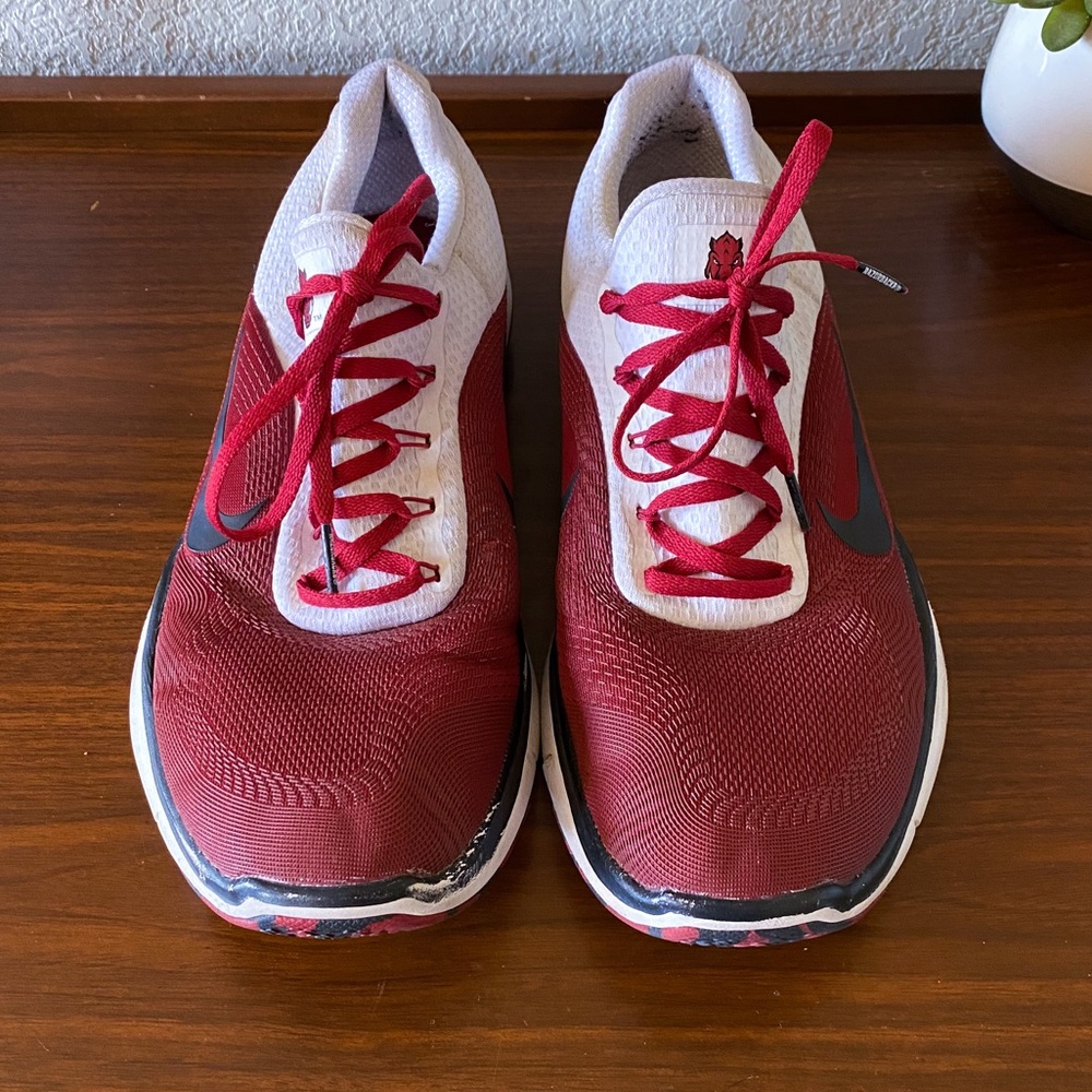 Official Nike University of Arkansas Razorback Athlete Shoes US Men 11